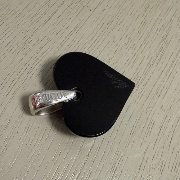 Lalique Amoureuse Beaucoup Pendant Black Crystal, Silver - Picture 2 of 5